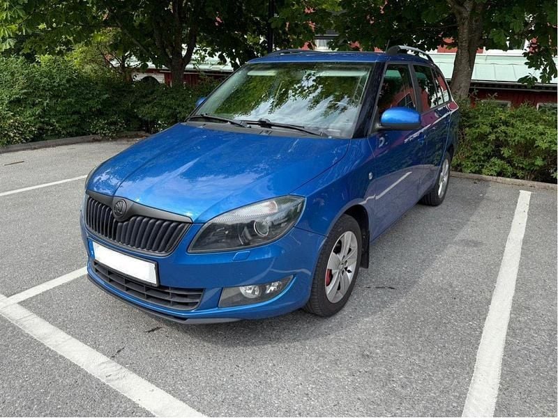 Blå Begagnad 2015 Skoda Fabia Ambiente Kombi | 63 000 kr (Bra pris) - Bild 1/1