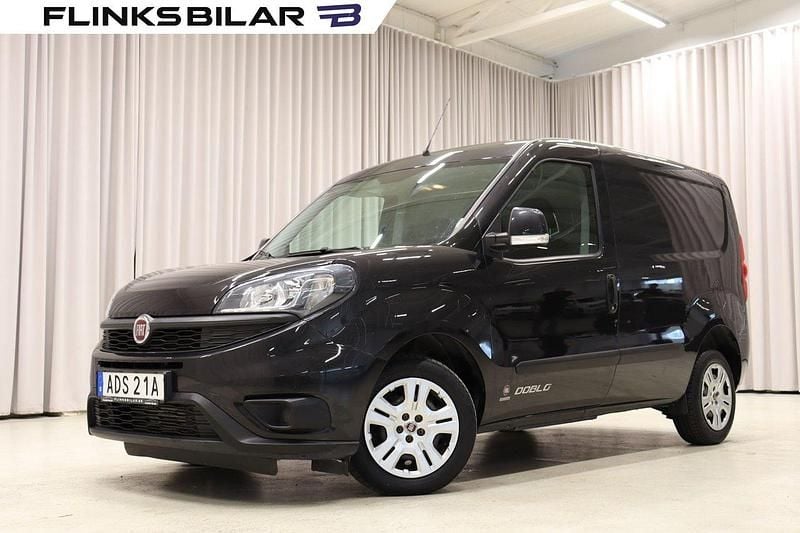 Svart Begagnad 2020 Fiat Doblò Minibuss | 119 900 kr - Bild 1/4
