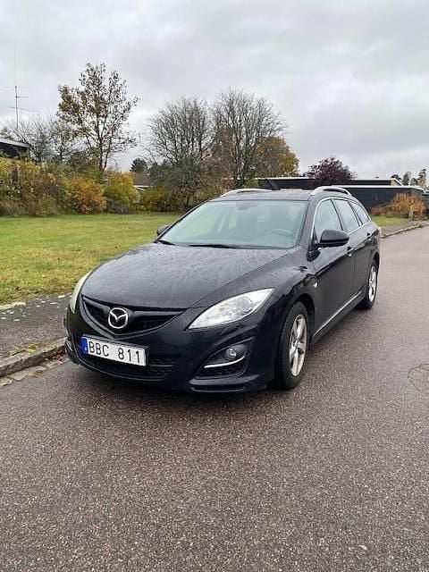 Svart Begagnad 2010 Mazda 6 Kombi | 22 000 kr (Superpris) - Bild 1/4