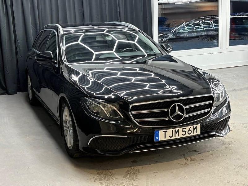Begagnad Mercedes E200 160 HK (117 kW) 2020 Svart