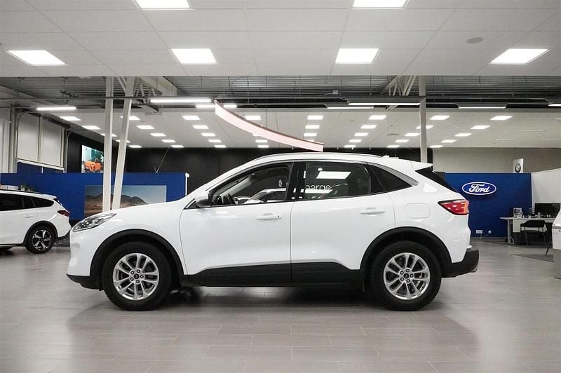 Begagnad Ford Kuga Titanium 151 HK (111 kW) 2022 Vit SUV