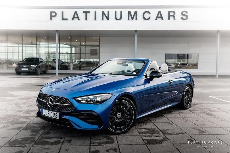 Spectral blå Begagnad 2024 Mercedes CLE300 AMG Cab | 769 000 kr (Dyr) - Bild 1/4