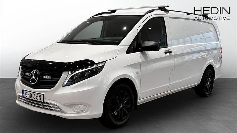 Vit Begagnad 2023 Mercedes Vito Van | 369 000 kr (Marknadspris) - Bild 1/4
