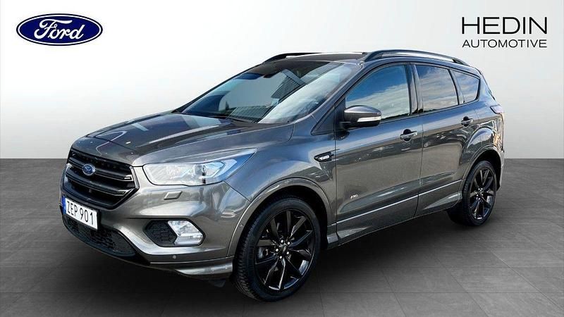 Grå (grey) Begagnad 2018 Ford Kuga SUV | 199 000 kr (Marknadspris) - Bild 1/4