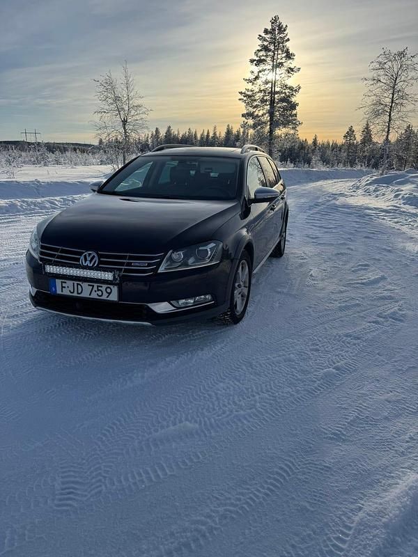 Begagnad VW Passat Alltrack 177 HK (130 kW) 2014 Deep black Kombi