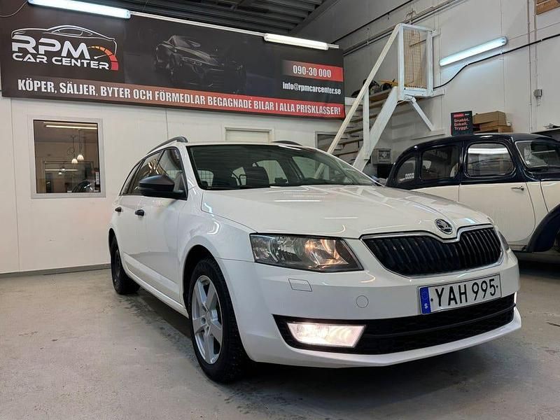 Begagnad Skoda Octavia 111 HK (81 kW) 2015 Vit Kombi