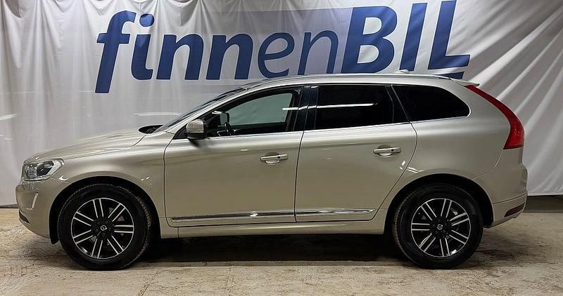 Begagnad Volvo XC60 Standard 190 HK (139 kW) 2016 Ljusbrun SUV