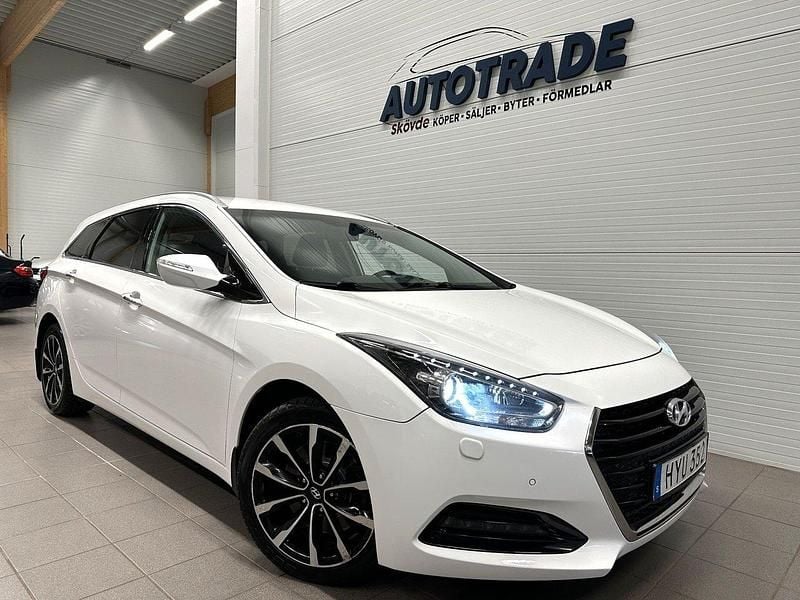 Vit Begagnad 2018 Hyundai i40 Kombi | 159 900 kr (Lite dyr) - Bild 1/4