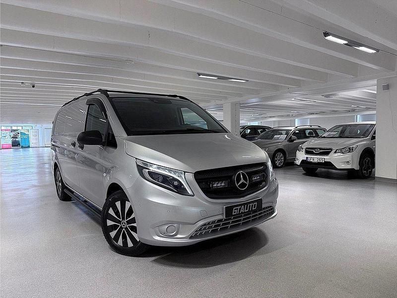 Silver Begagnad 2020 Mercedes Vito Edition 1 Minibuss | 479 900 kr - Bild 1/3