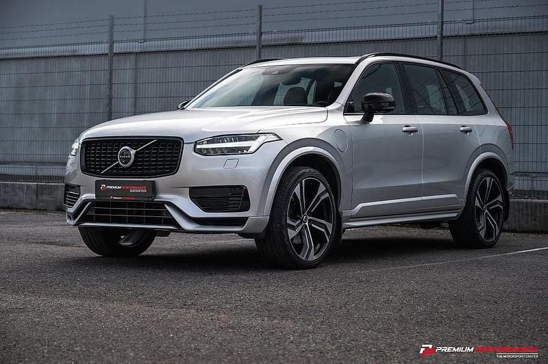 Begagnad Volvo XC90 R-Design 303 HK (222 kW) 2020 Silver SUV