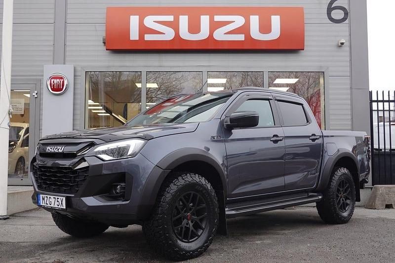 Grå Ny 2025 Isuzu D-Max Pickup | 849 875 kr - Bild 1/4