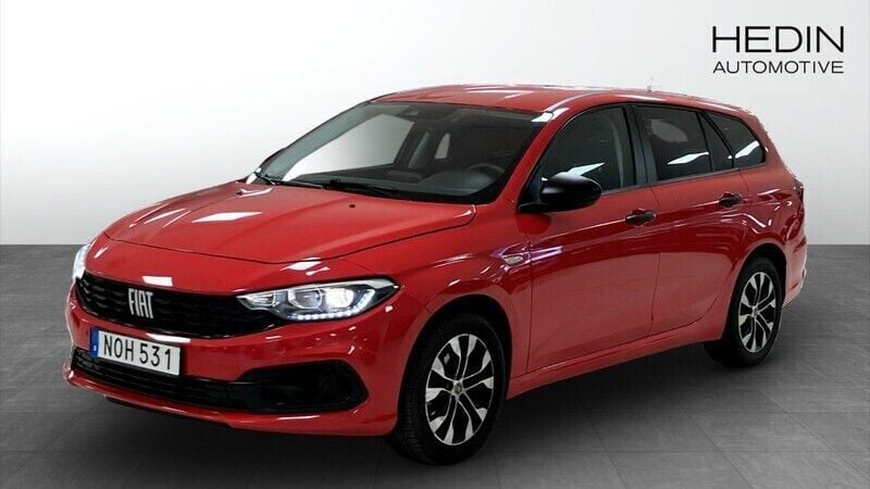 Röd (red) Begagnad 2021 Fiat Tipo City Life Kombi | 139 900 kr (Marknadspris) - Bild 1/4