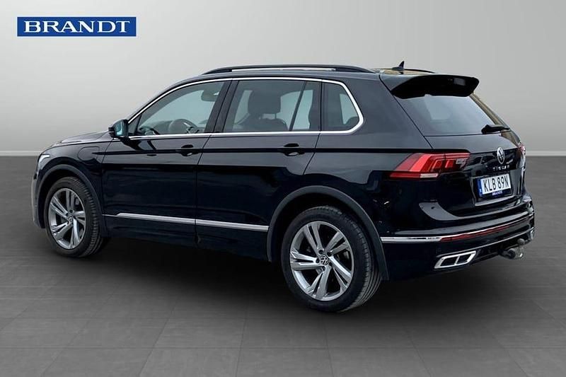 Begagnad VW Tiguan R-line 248 HK (182 kW) 2022 Svart SUV