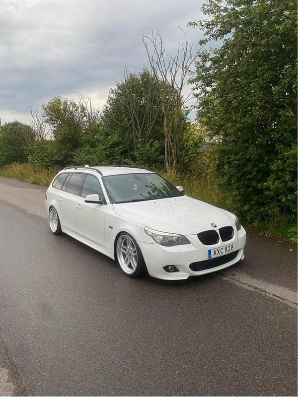 Vit Begagnad 2010 BMW 535 M Sport Kombi | 115 000 kr - Bild 1/4