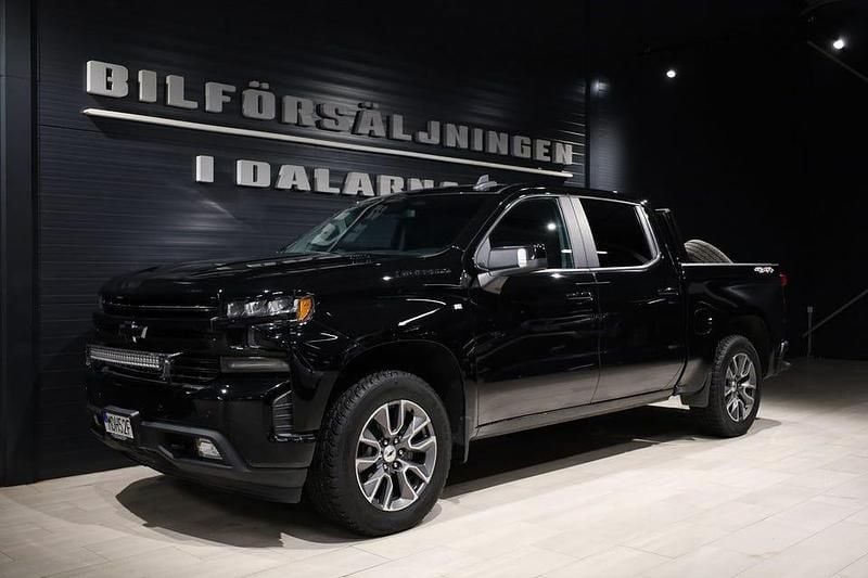 Svart Begagnad 2020 Chevrolet Silverado Sedan | 749 000 kr - Bild 1/4