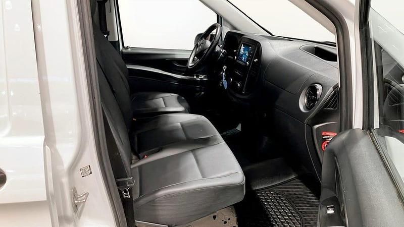 Begagnad Mercedes Vito 163 HK (119 kW) 2023 Vit Van