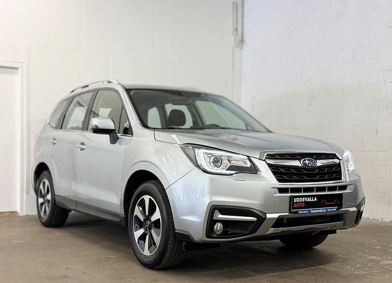 Silver Begagnad 2015 Subaru Forester SUV | 119 900 kr (Marknadspris) - Bild 1/4