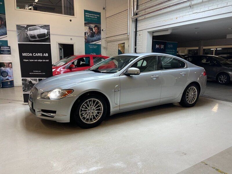 Begagnad Jaguar XF 207 HK (152 kW) 2008 Grå Sedan