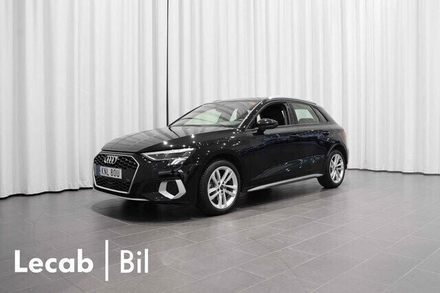 Brilliantsvart Begagnad 2024 Audi A3 Sportback e-tron Advanced Plus Sedan | 364 500 kr (Marknadspris) - Bild 1/4