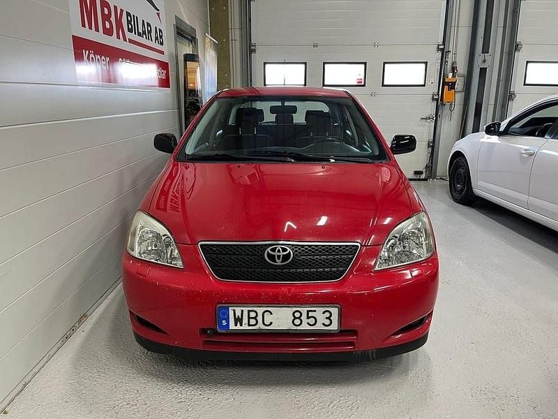Begagnad Toyota Corolla 110 HK (80 kW) 2004 Röd
