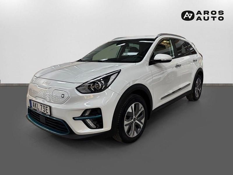 Vit Begagnad 2021 Kia e-Niro Advance SUV | 264 900 kr (Marknadspris) - Bild 1/4
