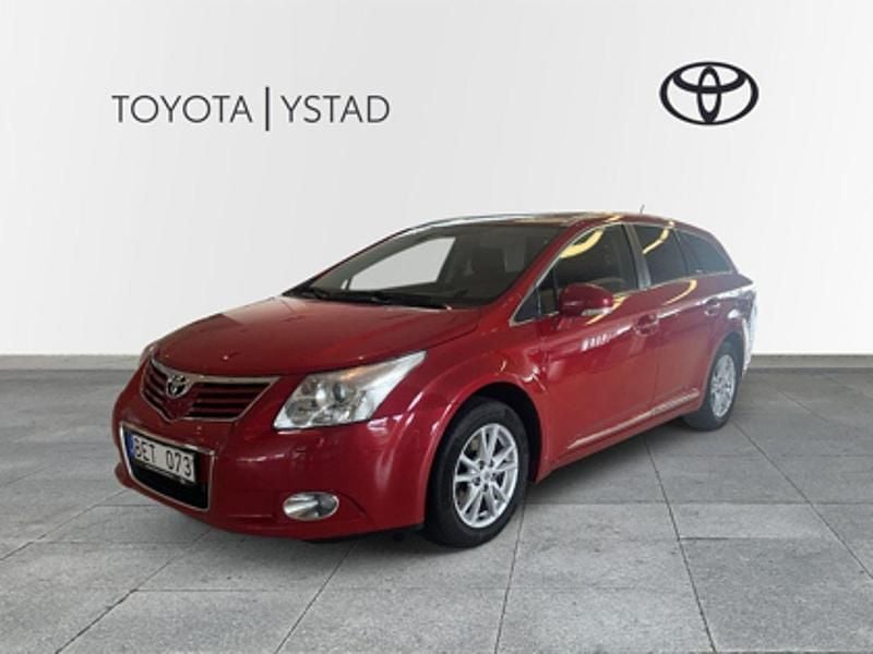 Mörkröd (röd) Begagnad 2011 Toyota Avensis Business Edition Kombi | 89 000 kr (Lite dyr) - Bild 1/4