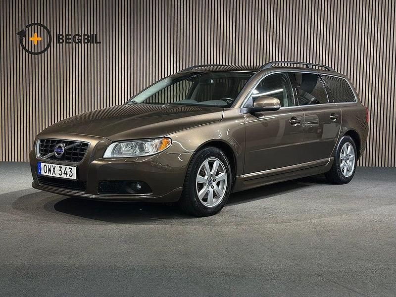 Brun Begagnad 2012 Volvo V70 Kombi | 149 000 kr (Dyr) - Bild 1/4