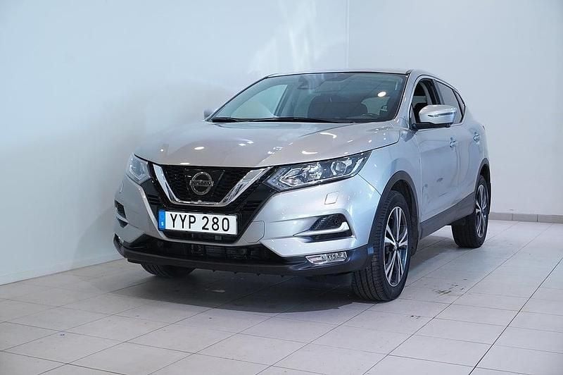 Silver Begagnad 2017 Nissan Qashqai N-Connecta SUV | 179 900 kr (Marknadspris) - Bild 1/4
