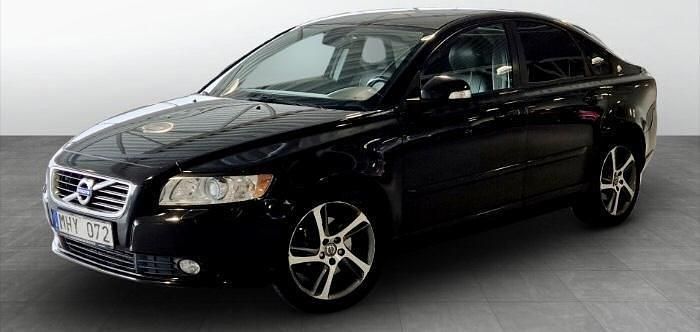 Svart Begagnad 2012 Volvo S40 Momentum Sedan | 79 000 kr (Lite dyr) - Bild 1/4
