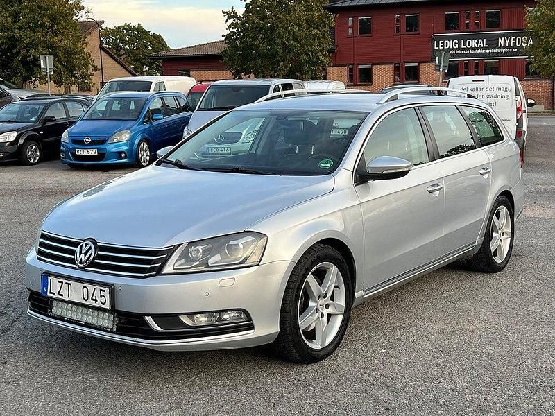 Silver Begagnad 2011 VW Passat GT Kombi | 49 900 kr (Dyr) - Bild 1/4