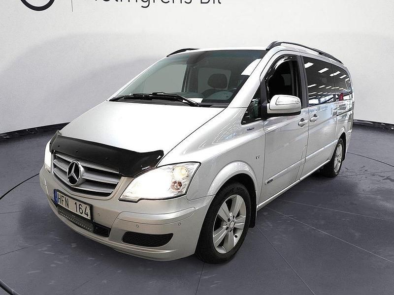 Grå/silver Begagnad 2013 Mercedes Viano Minibuss | 159 800 kr (Marknadspris) - Bild 1/4