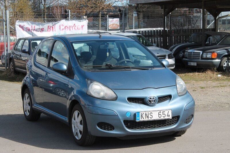 Blå Begagnad 2009 Toyota Aygo Halvkombi | 39 000 kr (Marknadspris) - Bild 1/4