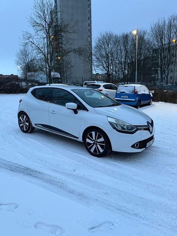 Begagnad 2015 Renault Clio IV | 69 900 kr (Marknadspris) - Bild 1/4