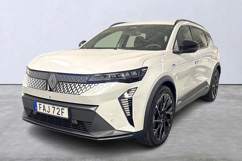 Vit Begagnad 2025 Renault Scenic E-Tech SUV | 489 900 kr - Bild 1/4