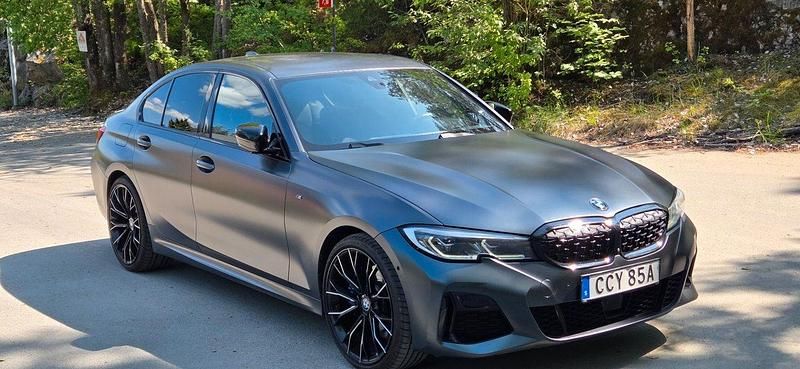 Grå Begagnad 2020 BMW M3 Comfort Edition Sedan | 498 900 kr - Bild 1/4