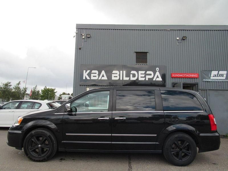 Svart Begagnad 2014 Lancia Voyager Minibuss | 124 900 kr (Marknadspris) - Bild 1/4