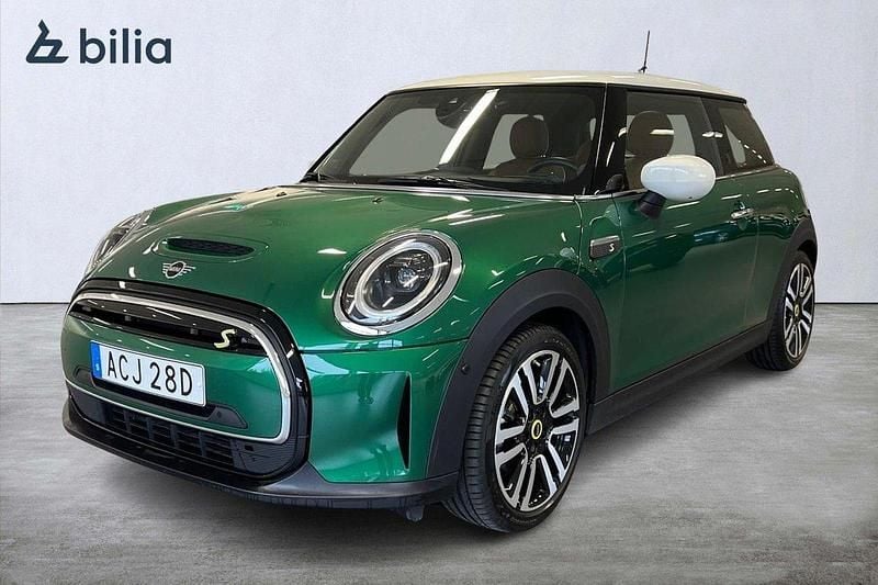 Grön Begagnad 2023 Mini Cooper SE Halvkombi | 249 900 kr (Marknadspris) - Bild 1/4