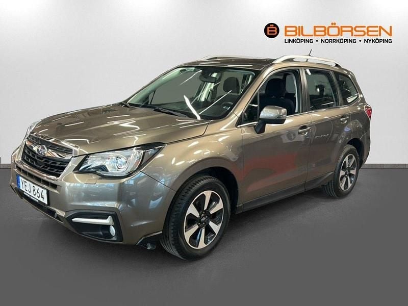 Ljusbrun Begagnad 2016 Subaru Forester SUV | 209 899 kr (Marknadspris) - Bild 1/4