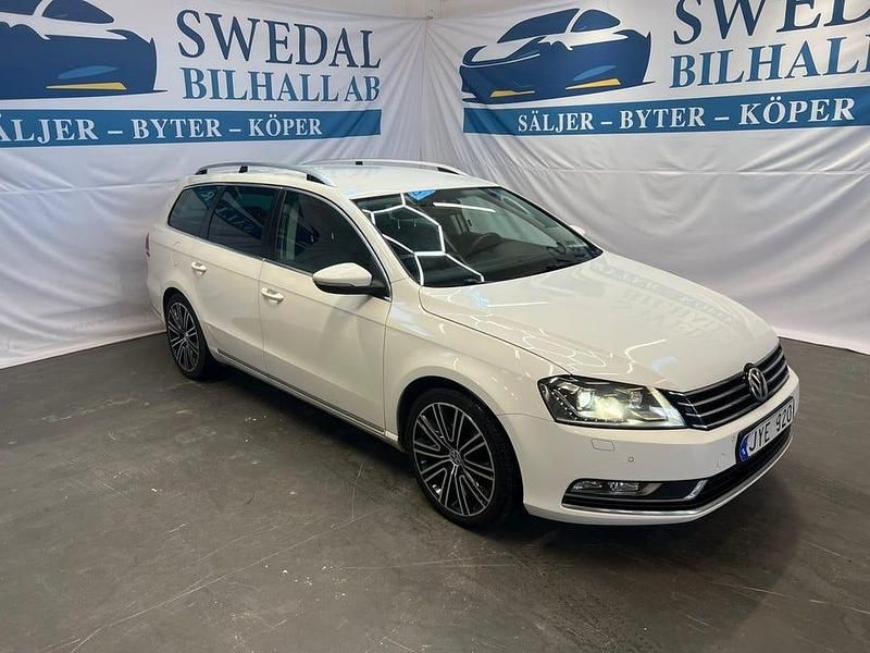 Vit Begagnad 2012 VW Passat GT Kombi | 79 800 kr (Marknadspris) - Bild 1/4