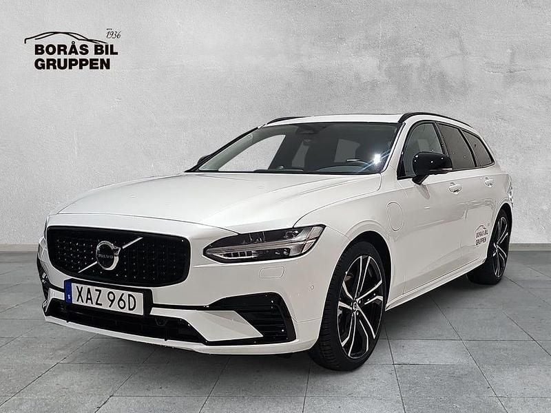 Vit Begagnad 2025 Volvo V90 Ultra Kombi | 629 000 kr - Bild 1/4