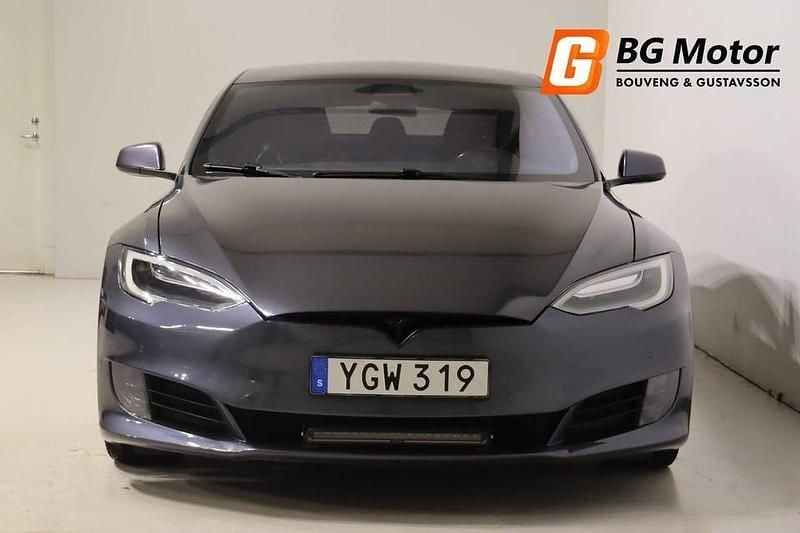 Begagnad Tesla Model S 386 kW (525 HK) 2017 Grå Halvkombi