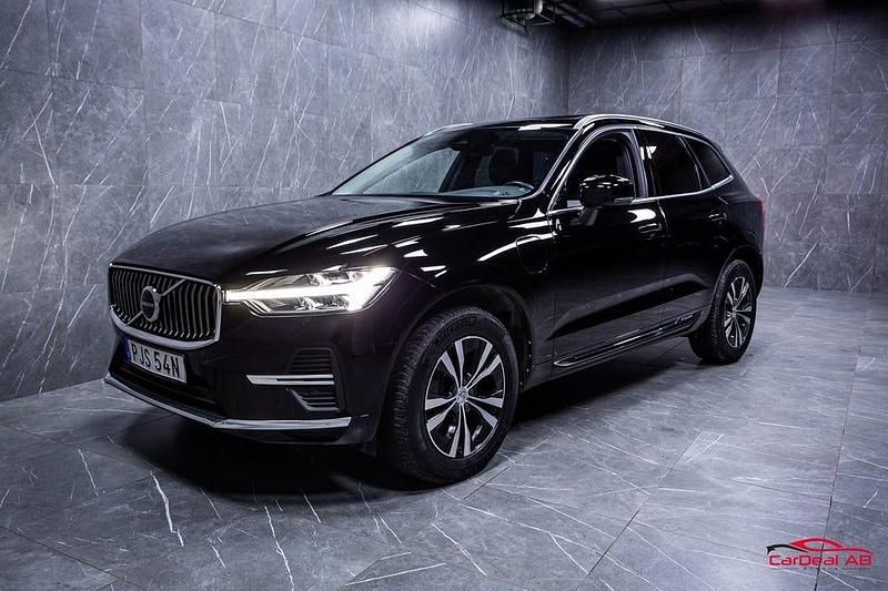 Begagnad Volvo XC60 Core 350 HK (257 kW) 2023 Svart SUV