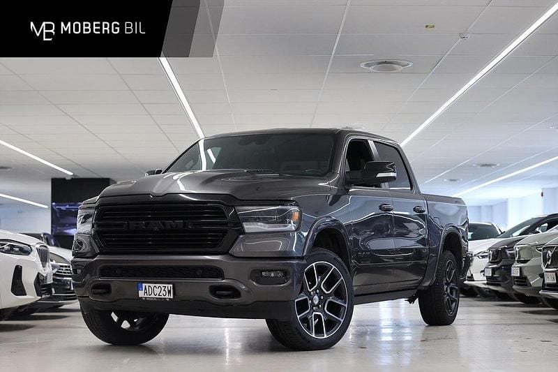 Mörkgrå Begagnad 2021 Dodge Ram Pickup | 649 900 kr (Dyr) - Bild 1/3