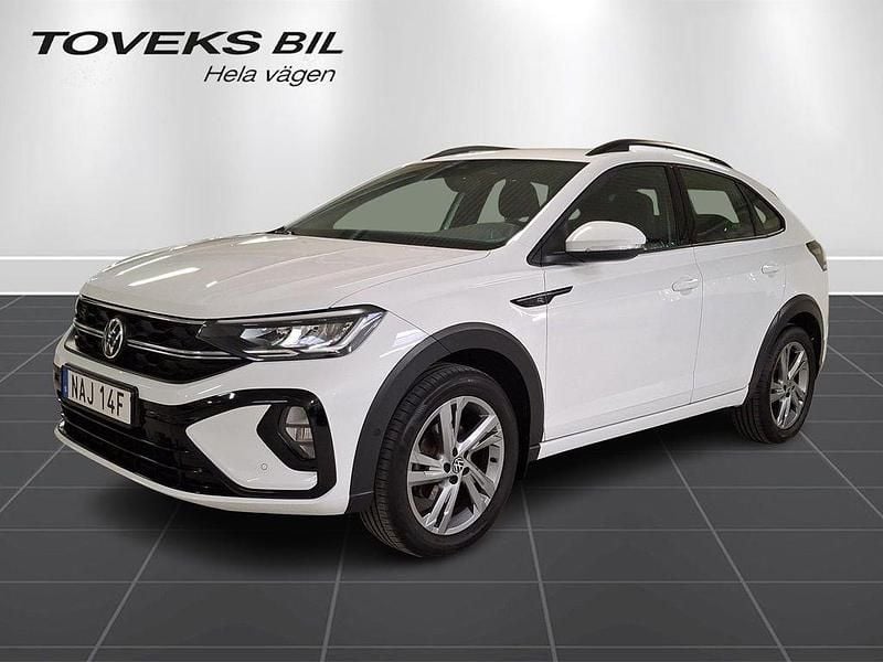 Vit (pure white) Begagnad 2022 VW Taigo R-line SUV | 224 900 kr (Marknadspris) - Bild 1/4