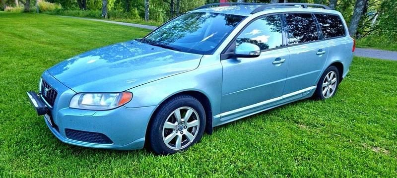 Begagnad 2009 Volvo V70 Kombi | 47 500 kr (Marknadspris) - Bild 1/4