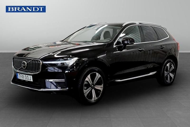 Begagnad Volvo XC60 Plus 355 HK (261 kW) 2023 Svart SUV