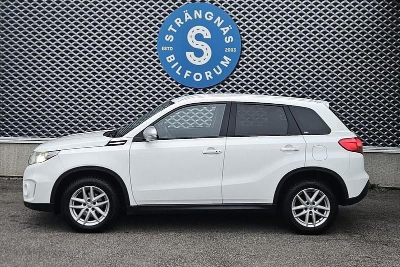 Vit Begagnad 2016 Suzuki Vitara SUV | 95 000 kr (Marknadspris) - Bild 1/4