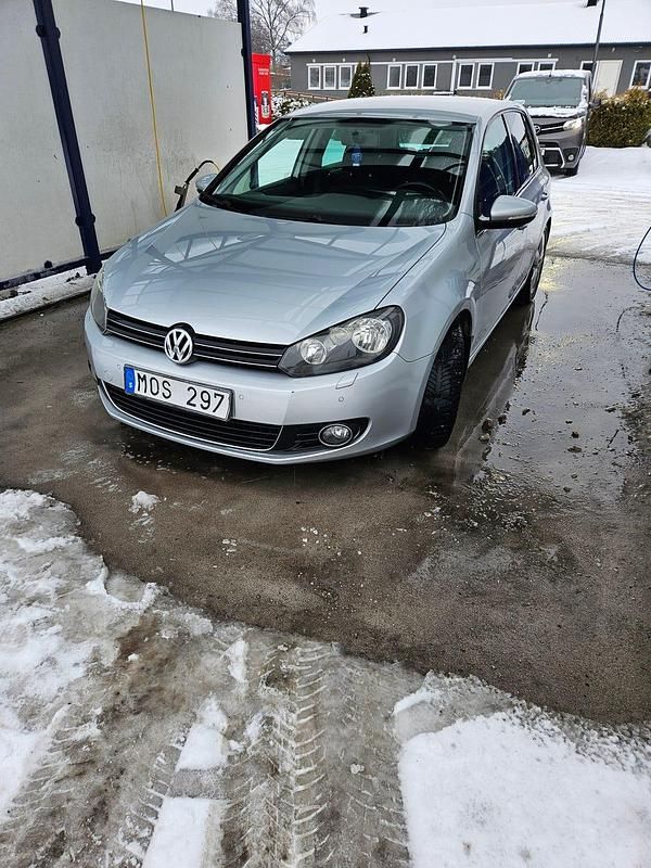Begagnad 2010 VW Golf VI Halvkombi | 54 000 kr (Marknadspris) - Bild 1/3