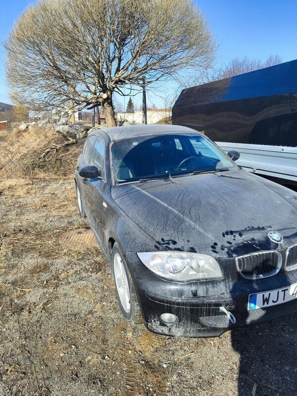 Svart Begagnad 2005 BMW 120 Advantage Halvkombi | 23 000 kr (Superpris) - Bild 1/1