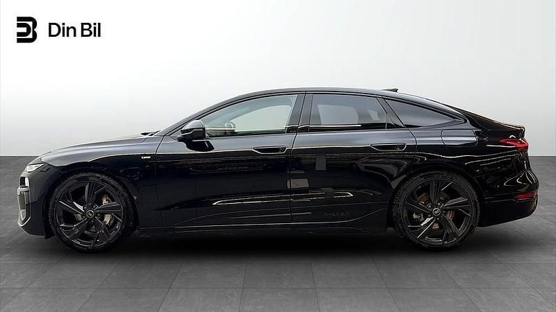 Begagnad Audi A6 e-tron S-Line 339 kW (462 HK) 2025 Svart Halvkombi